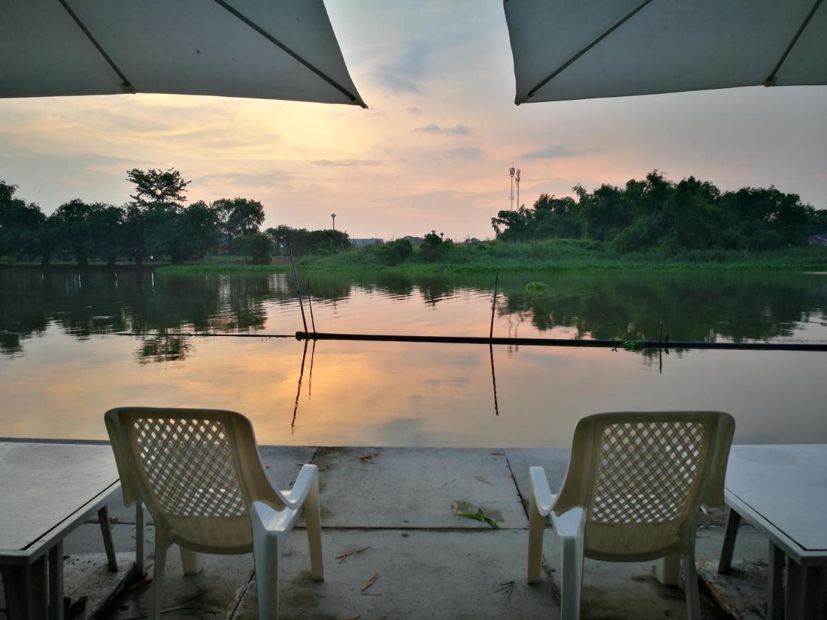 River Marina Resort Uthai Thani Buitenkant foto
