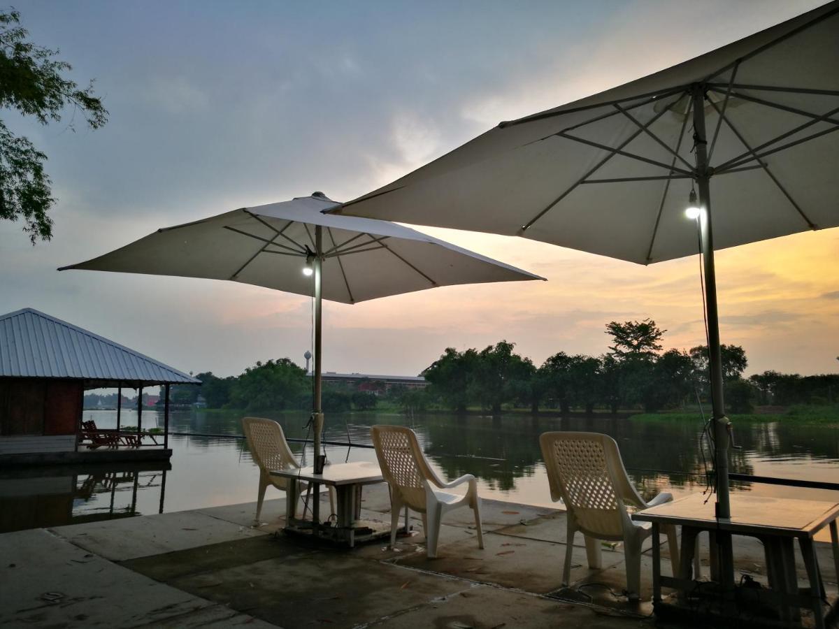 River Marina Resort Uthai Thani Buitenkant foto